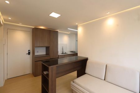 Sala de apartamento para alugar com 2 quartos, 35m² em Chácara Seis de Outubro, São Paulo