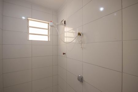 Banheiro de casa para alugar com 1 quarto, 90m² em Parque Vitoria, São Paulo