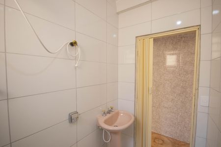 Banheiro de casa para alugar com 1 quarto, 90m² em Parque Vitoria, São Paulo