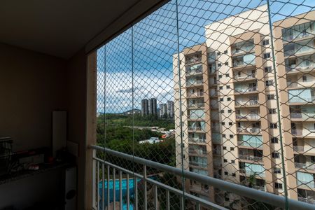 Varanda  de apartamento para alugar com 2 quartos, 72m² em Jardim Tupanci, Barueri