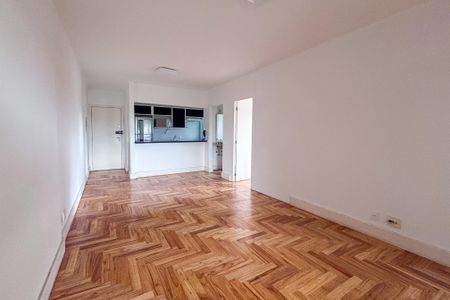 Apartamento para alugar com 65m², 2 quartos e 1 vagaSala