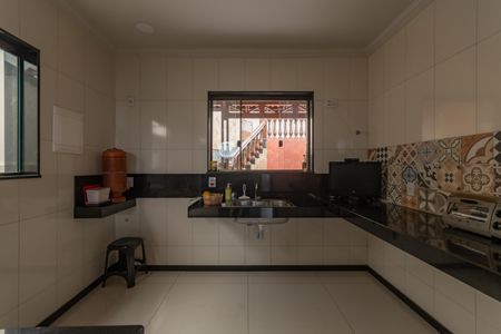 Casa à venda com 200m², 5 quartos e 2 vagasCozinha