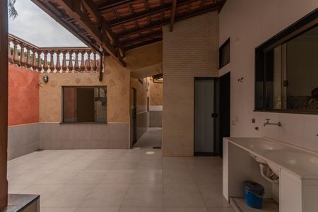 Casa à venda com 200m², 5 quartos e 2 vagasÁrea de Serviço