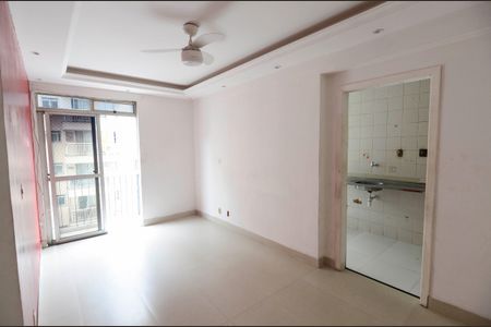 Sala de apartamento para alugar com 2 quartos, 55m² em Mangueira, Rio de Janeiro