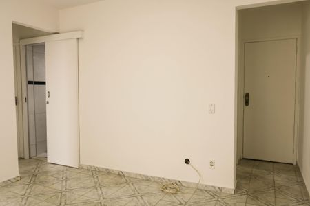 Sala de apartamento para alugar com 2 quartos, 50m² em Água Santa, Rio de Janeiro