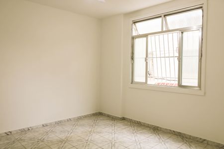 Sala de apartamento para alugar com 2 quartos, 50m² em Água Santa, Rio de Janeiro
