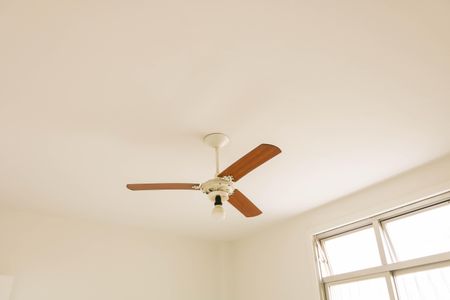 Quarto 1 de apartamento para alugar com 2 quartos, 50m² em Água Santa, Rio de Janeiro