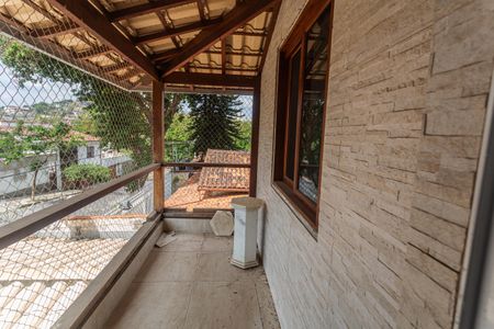 Varanda da Sala de casa para alugar com 2 quartos, 90m² em Santa Tereza, Belo Horizonte