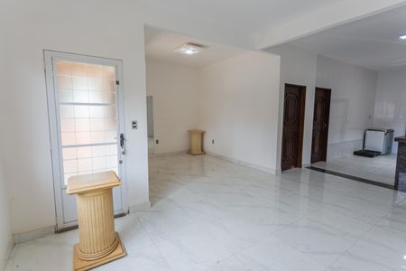 Sala de casa para alugar com 2 quartos, 90m² em Santa Tereza, Belo Horizonte