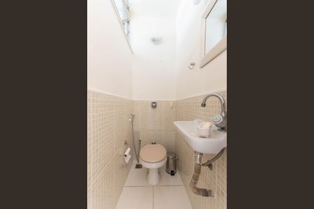 Lavabo de apartamento para alugar com 2 quartos, 50m² em Tijuca, Rio de Janeiro