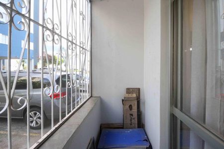 Apartamento à venda com 66m², 3 quartos e 1 vaga Apartamento à venda com 66m², 3 quartos e 1 vagaVaranda