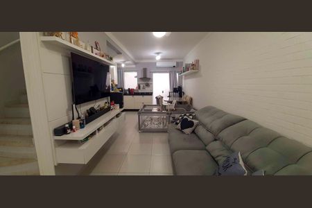 Sala de casa de condomínio à venda com 2 quartos, 80m² em Bela Vista, Osasco