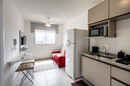 Sala de apartamento para alugar com 1 quarto, 26m² em Parque Industrial Tomas Edson, São Paulo