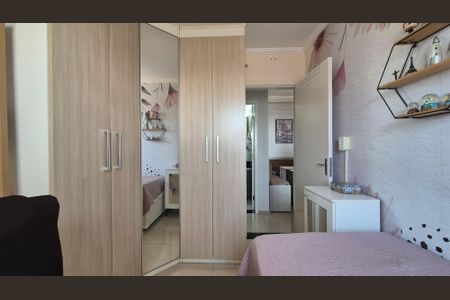 Quarto de apartamento à venda com 2 quartos, 49m² em Jardim Cristiane, Santo André