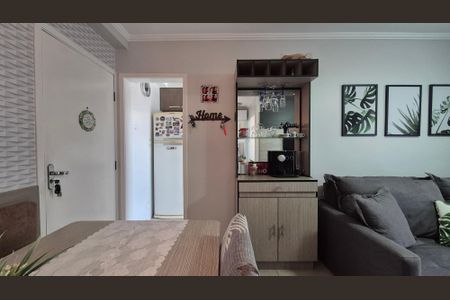 Sala de apartamento à venda com 2 quartos, 49m² em Jardim Cristiane, Santo André