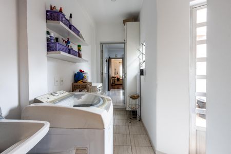 Casa à venda com 119m², 2 quartos e 2 vagas