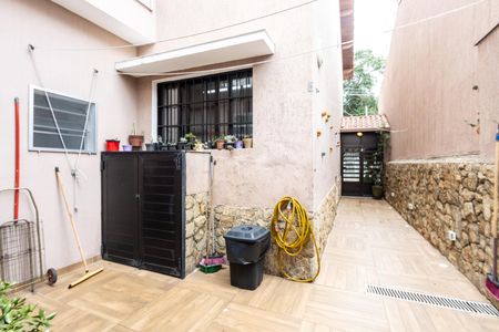 Casa à venda com 119m², 2 quartos e 2 vagas