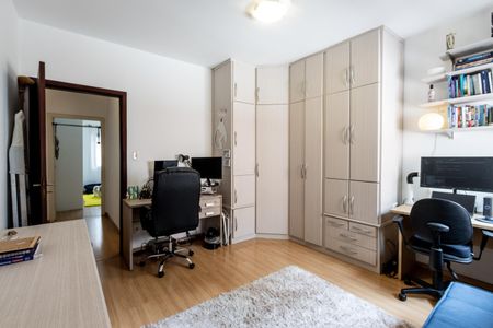 Casa à venda com 119m², 2 quartos e 2 vagas