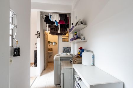 Casa à venda com 119m², 2 quartos e 2 vagas