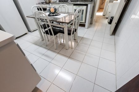 Casa à venda com 119m², 2 quartos e 2 vagas