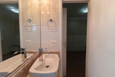 Apartamento à venda com 184m², 3 quartos e 2 vagas Apartamento à venda com 184m², 3 quartos e 2 vagasBanheiro Suíte