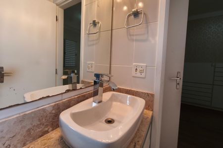 Apartamento à venda com 184m², 3 quartos e 2 vagas Apartamento à venda com 184m², 3 quartos e 2 vagasBanheiro Suíte