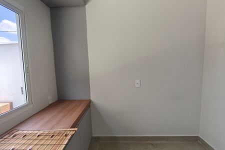 Apartamento à venda com 184m², 3 quartos e 2 vagas Apartamento à venda com 184m², 3 quartos e 2 vagasEscritório