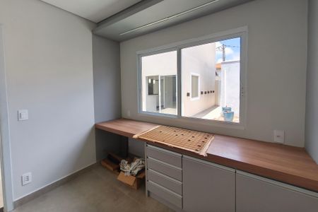 Apartamento à venda com 184m², 3 quartos e 2 vagas Apartamento à venda com 184m², 3 quartos e 2 vagasEscritório