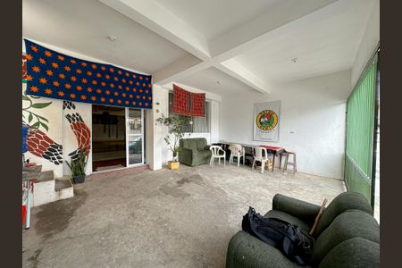 Casa à venda com 263m², 2 quartos e 8 vagasGaragem