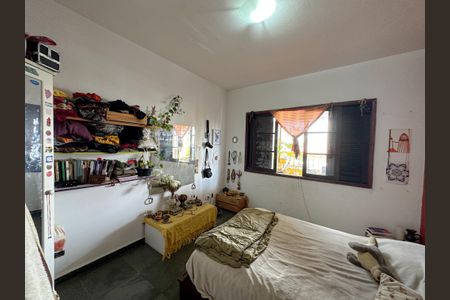 Casa à venda com 263m², 2 quartos e 8 vagasQuarto 2