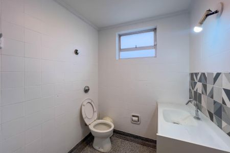 Apartamento à venda com 57m², 1 quarto e 1 vaga Apartamento à venda com 57m², 1 quarto e 1 vagaBanheiro