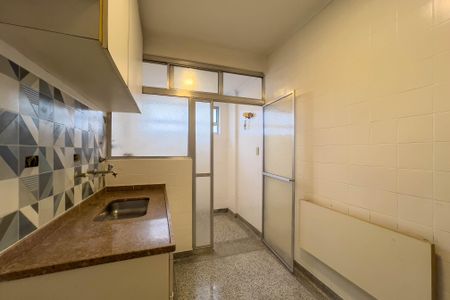 Apartamento à venda com 57m², 1 quarto e 1 vaga Apartamento à venda com 57m², 1 quarto e 1 vagaCozinha e área de serviço
