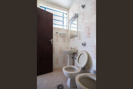 Casa para alugar com 432m², 3 quartos e 5 vagas Casa para alugar com 432m², 3 quartos e 5 vagasBanheiro da Suíte