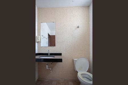 Casa para alugar com 432m², 3 quartos e 5 vagas Casa para alugar com 432m², 3 quartos e 5 vagasBanheiro Social