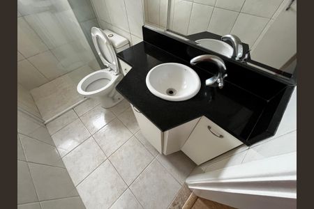 Apartamento à venda com 62m², 2 quartos e 2 vagasBanheiro Social