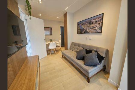 Sala de kitnet/studio para alugar com 1 quarto, 42m² em Brooklin, São Paulo