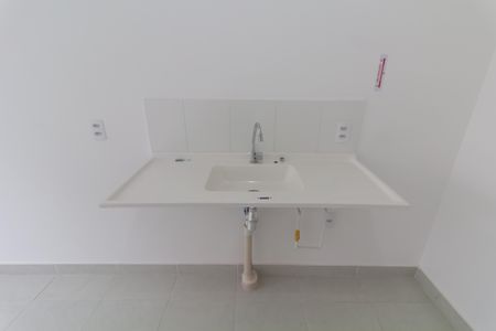 Apartamento para alugar com 32m², 2 quartos e sem vaga Apartamento para alugar com 32m², 2 quartos e sem vagaSala-Cozinha