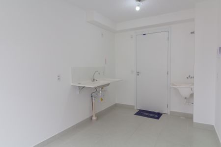 Apartamento para alugar com 32m², 2 quartos e sem vaga Apartamento para alugar com 32m², 2 quartos e sem vagaSala-Cozinha