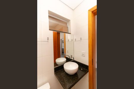 Apartamento para alugar com 37m², 2 quartos e sem vagaBanheiro