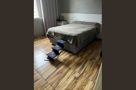 Casa à venda com 180m², 4 quartos e 4 vagas Casa à venda com 180m², 4 quartos e 4 vagasQuarto 1