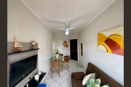 Sala de apartamento para alugar com 1 quarto, 38m² em Vila Tupi, Praia Grande