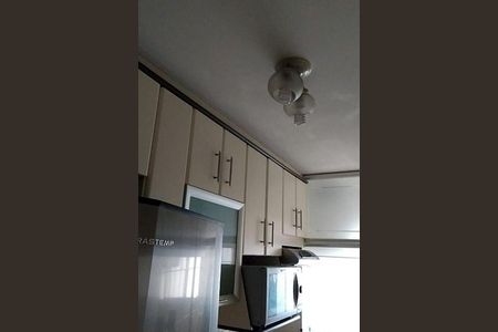 Apartamento à venda com 3 quartos, 60m² em Vila Carmosina, São Paulo