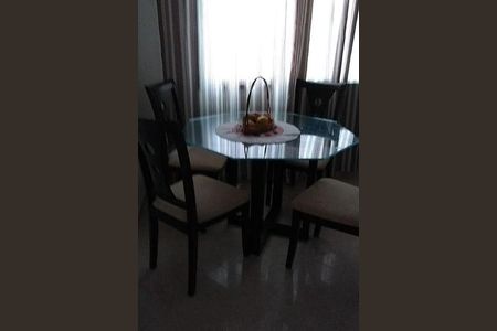 Apartamento à venda com 3 quartos, 60m² em Vila Carmosina, São Paulo