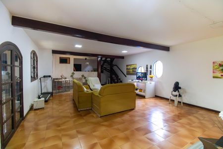 Sala de casa à venda com 4 quartos, 290m² em Itaipu, Niterói