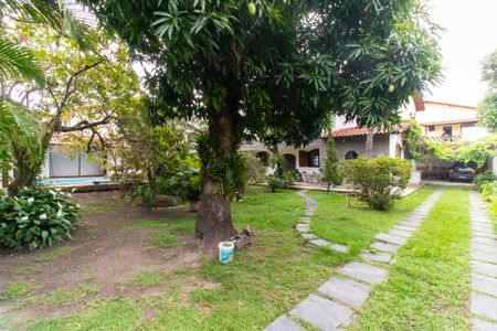 Casa à venda com 290m², 4 quartos e 2 vagasÁrea externa