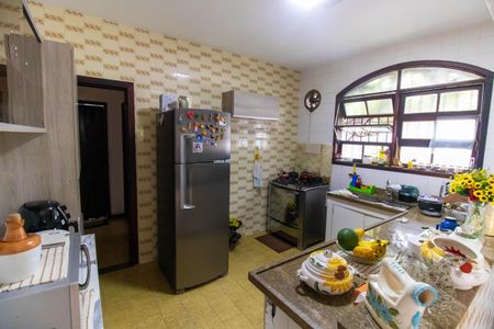 Casa à venda com 290m², 4 quartos e 2 vagasCozinha