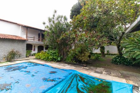 Casa à venda com 290m², 4 quartos e 2 vagasÁrea externa