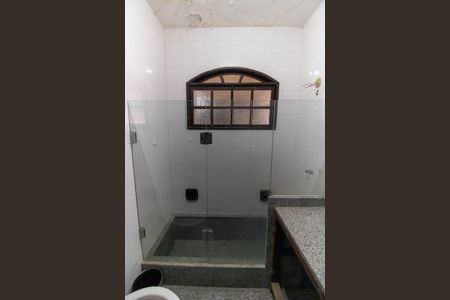 Casa à venda com 290m², 4 quartos e 2 vagasBanheiro da Suíte 2