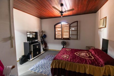 Casa à venda com 290m², 4 quartos e 2 vagasSuíte 1