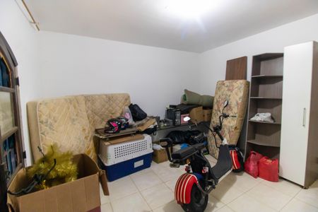 Casa à venda com 290m², 4 quartos e 2 vagasSuíte 2